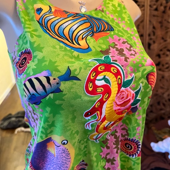 Sickk green vintage mini dress with an under water scene on it and patch - Picture 5 of 9